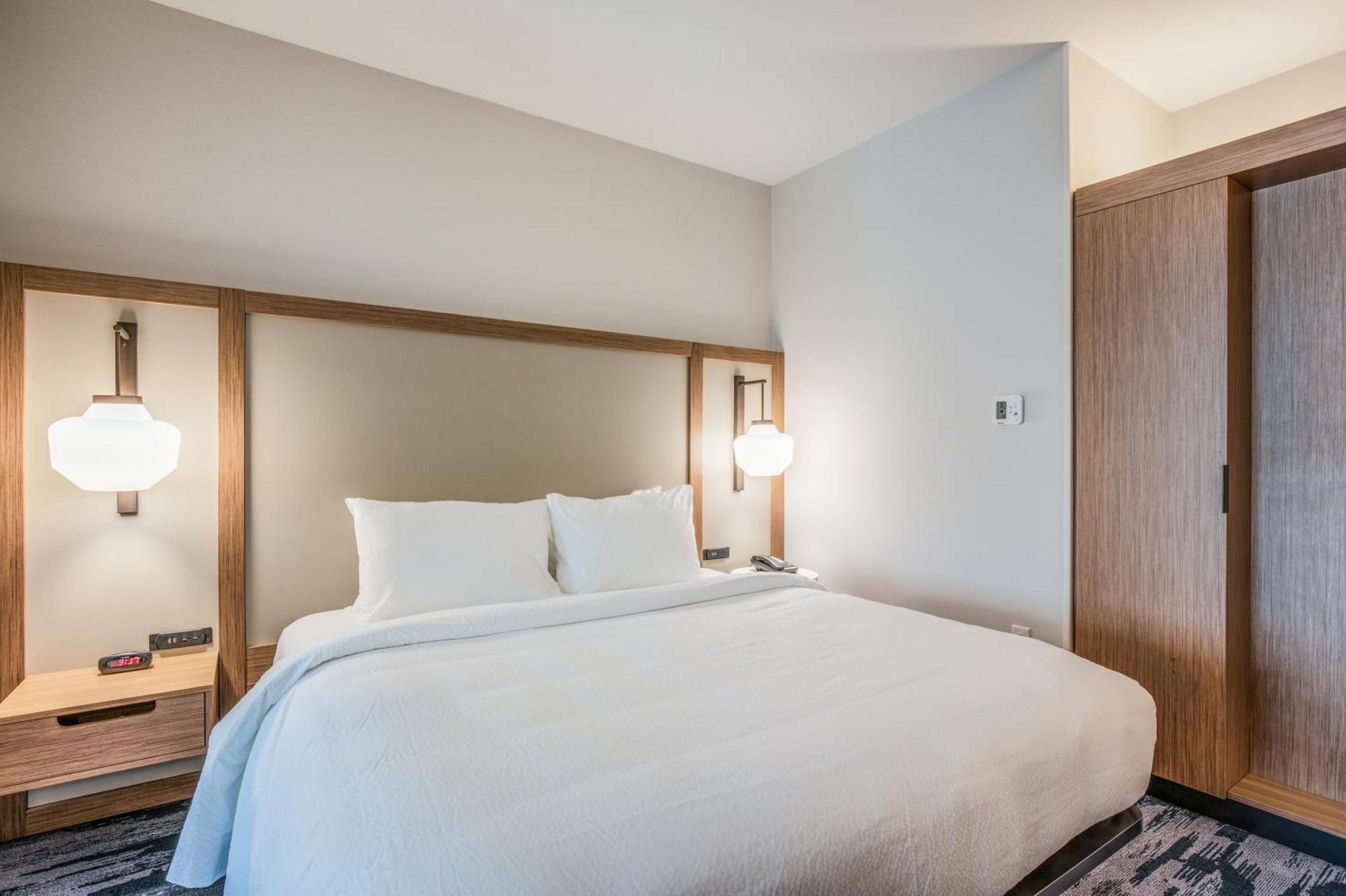 Holiday Inn Express & Suites Platteville By Ihg Екстериор снимка