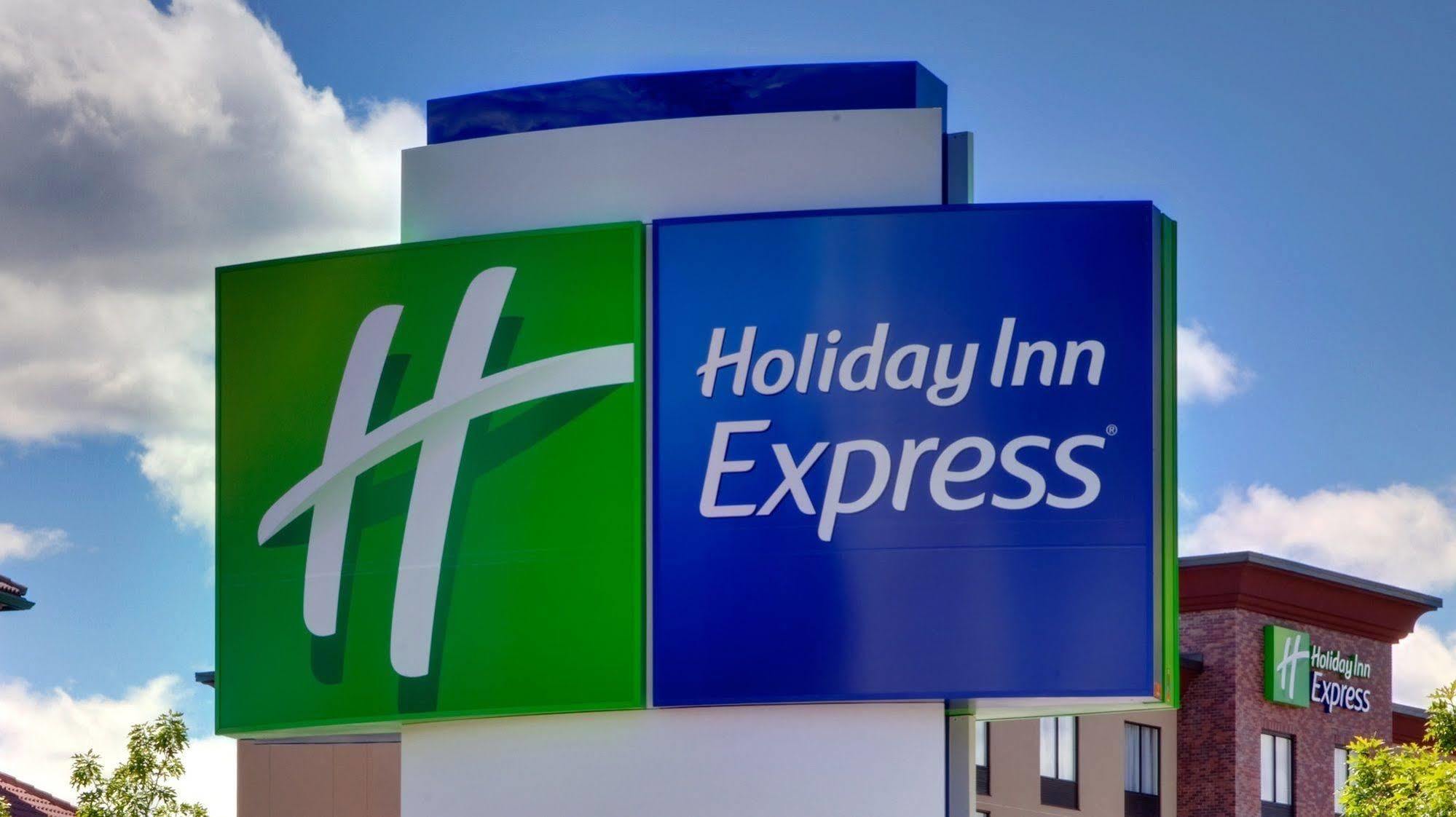 Holiday Inn Express & Suites Platteville By Ihg Екстериор снимка