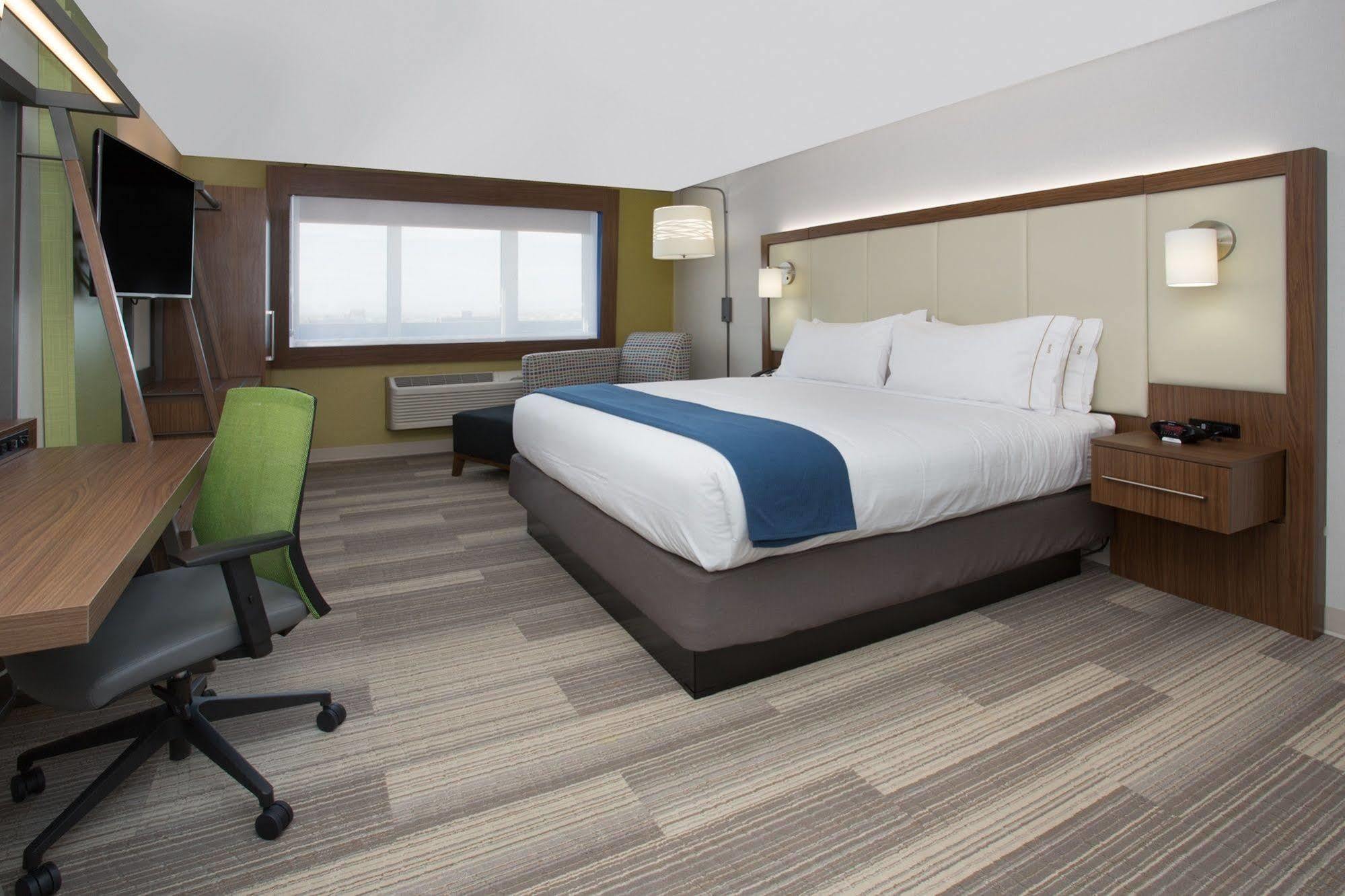 Holiday Inn Express & Suites Platteville By Ihg Екстериор снимка