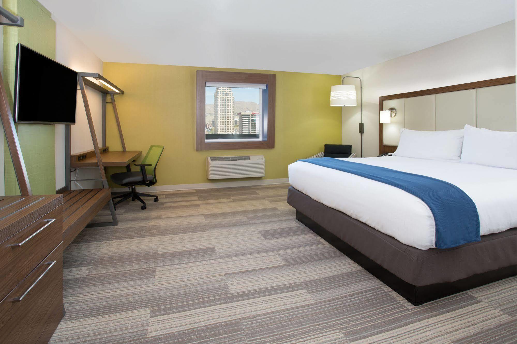 Holiday Inn Express & Suites Platteville By Ihg Екстериор снимка