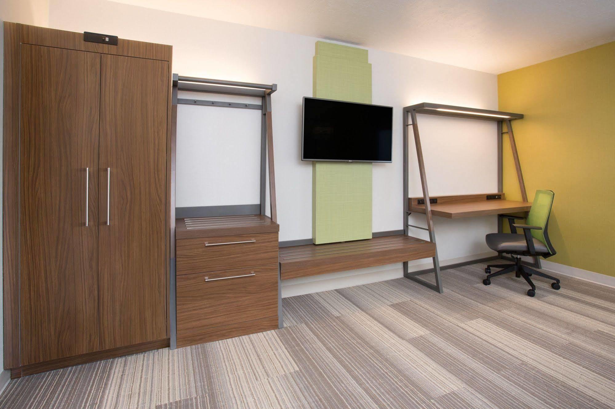 Holiday Inn Express & Suites Platteville By Ihg Екстериор снимка